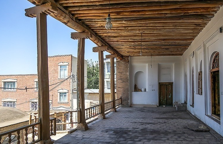 حتما از مسجد دومناره سقز بازدید کنید