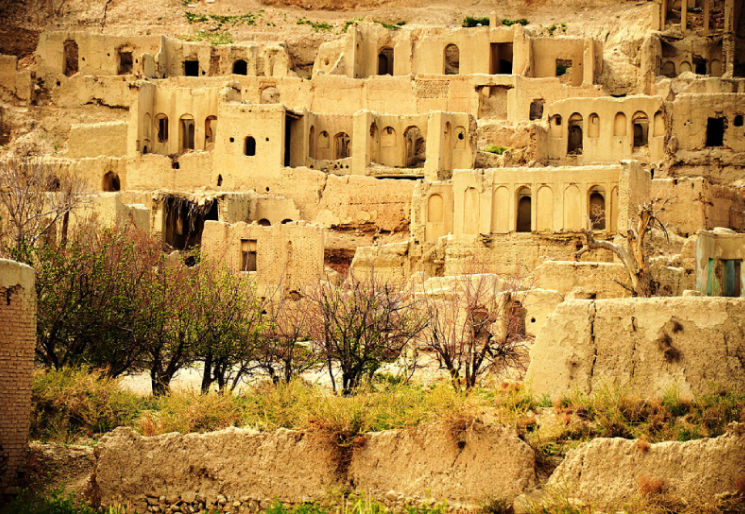 زیباترین جاذبه تاریخی آباده فارس کجاست؟