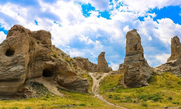 بازدید از قلعه مانداگارانا آذربایجان شرقی را از دست ندهید