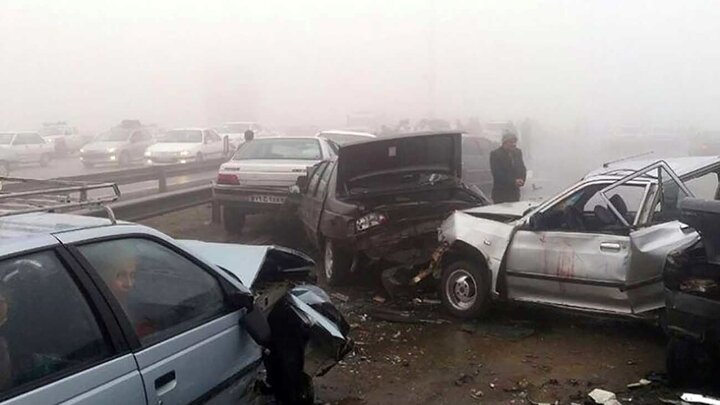 تصادف زنجیره‌ای در جاده تربت‌حیدریه - مشهد / ۲۵ نفر زخمی شدند