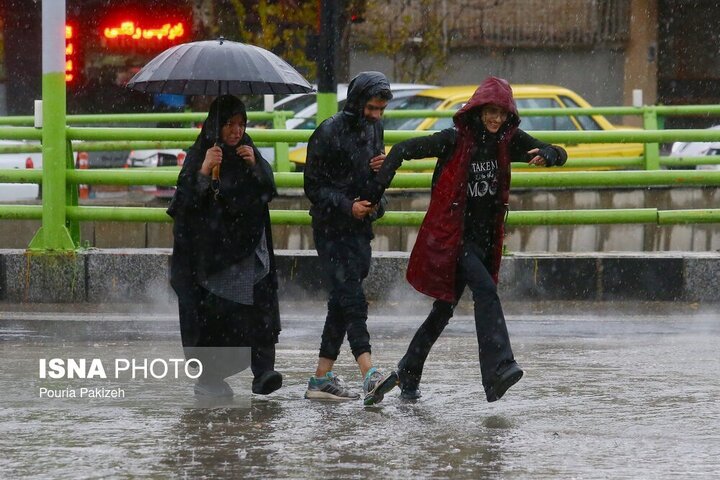 آسمان تهران بارانی می شود! | بارش‌های زمستانی در راه تهران؟