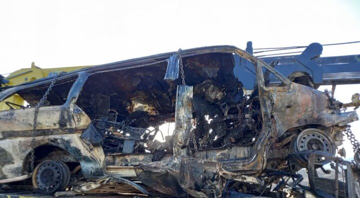 مرگ دلخراش ۷ شهروند درپی چپ کردن خودروی ون در اتوبان قم -کاشان