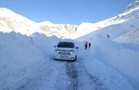 بارش برف ۴ متری در مرز ایران و ترکیه + فیلم