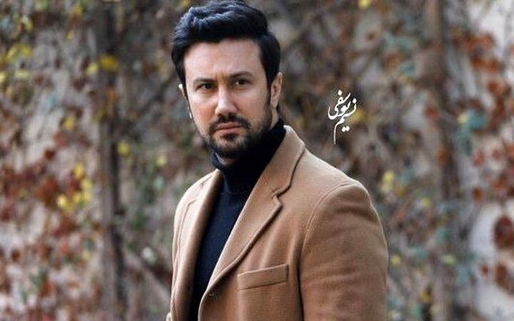 خوانندگی و پیانو نوازی قطعه آهنگ سیاوش قمیشی توسط شاهرخ استخری در خانه لاکچریش + فیلم