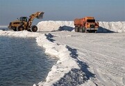 محیط زیست: شایعه برداشت لیتیوم از دریاچه ارومیه صحت ندارد / ۶ میلیارد تن نمک در دریاچه وجود دارد