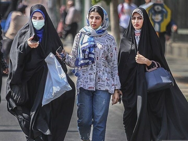 بنر نصب شده عجیب در سطح شهر درباره حجاب + عکس
