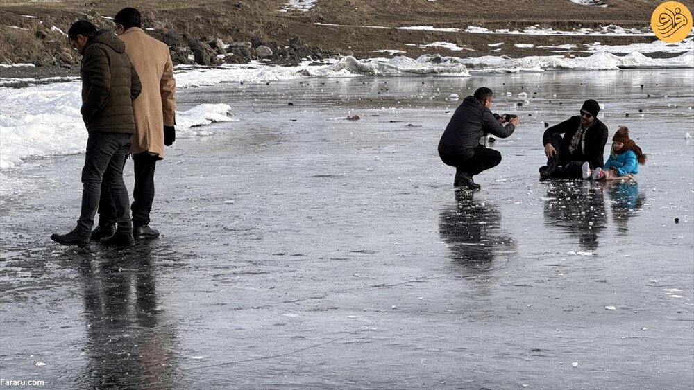 یخ زدن عجیب دریاچه در ترکیه + تصاویر