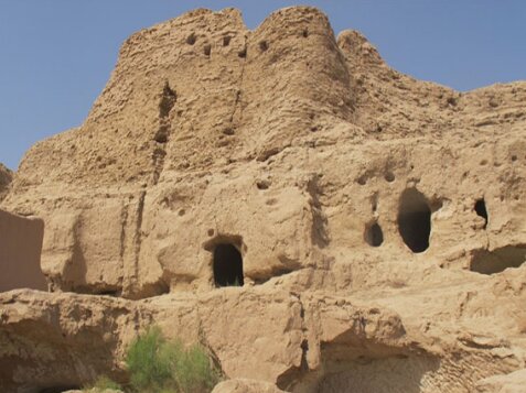بازدید از قلعه خاکی فهرج کرمان را از دست ندهید