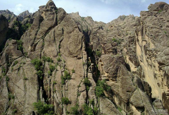 مهراب کوه دلفان کجاست؟