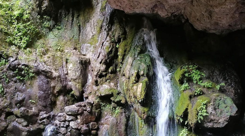 دیدنی‌ترین آبشار کلات نادری در خراسان رضوی