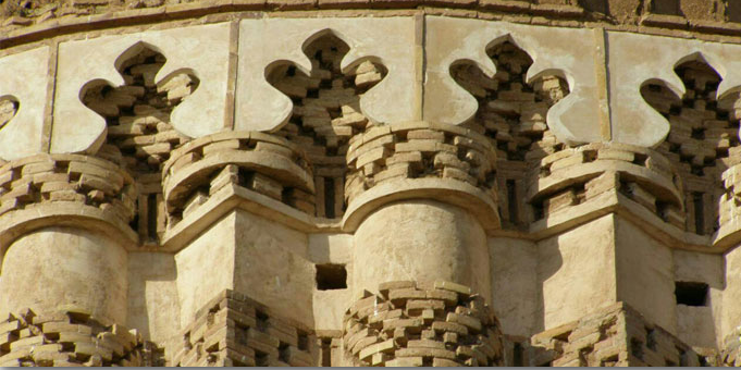 برج علی آباد کشمر بردسکن؛ درخشان و دیدنی