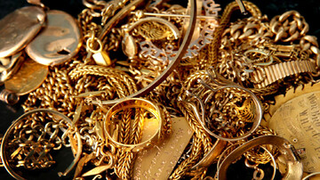 کشف گنج و طلای ۶ میلیاردی از داخل خانه دزد حرفه ای در زرین دشت