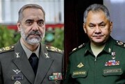 تماس تلفنی وزرای دفاع روسیه و ایران /   تاکید بر احترام به حاکمیت و تمامیت ارضی ایران