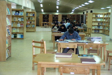 عکس پربازدید از مهمان ناخوانده در کتابخانه تهران