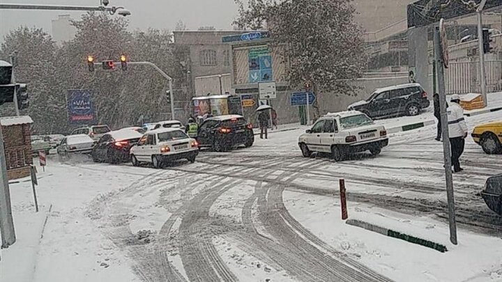 هشدار هواشناسی/ تهرانی ها از دوشنبه منتظر برف و باران باشند