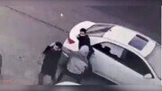 سرقت همزمان موبایل دو شهروند توسط زورگیران در خیابان های تهران جلوی چشم مردم + فیلم