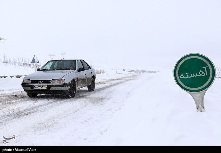 بارش سنگین برف در آزادراه تهران-شمال + فیلم