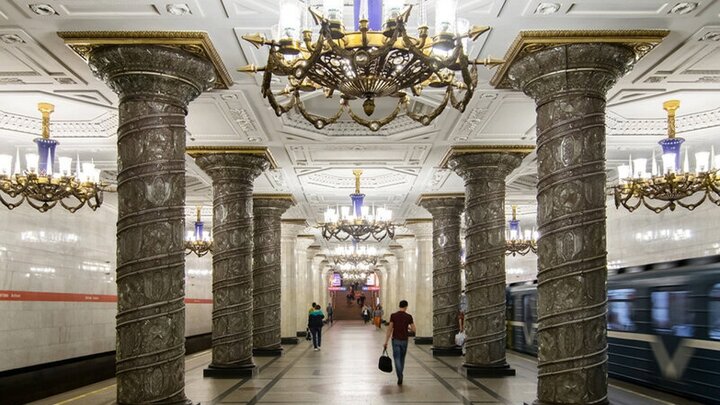 زیبایی شگفت آور یک ایستگاه مترو در روسیه + فیلم
