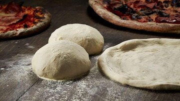 دستور پخت نان پیتزای ایتالیایی در خانه