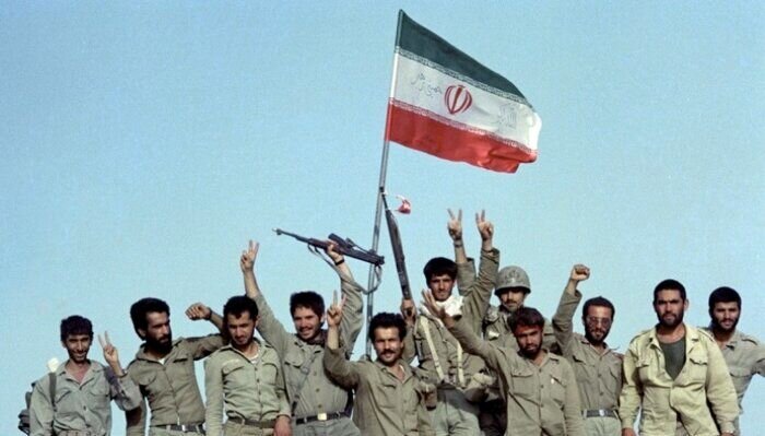 تصاویر دیده نشده از لحظه شروع جنگ ایران و عراق + فیلم