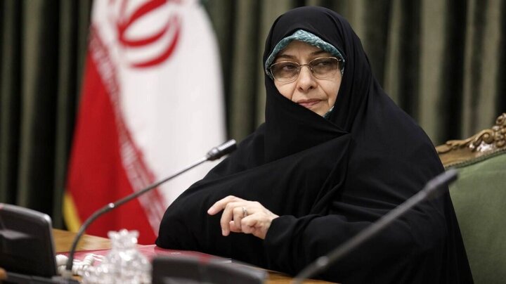 خزعلی، معاون رئیس جمهور: بانوانی که در استادیوم اقدام به دف‌زنی کردند، معرف زن ایرانی نیستند
