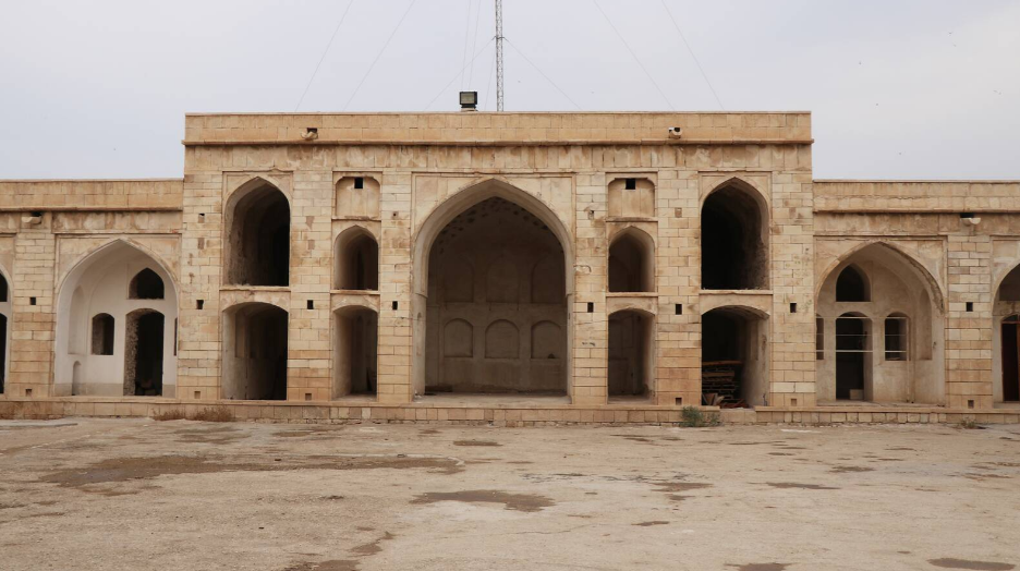 کاروانسرای مشیرالملک کجاست؟