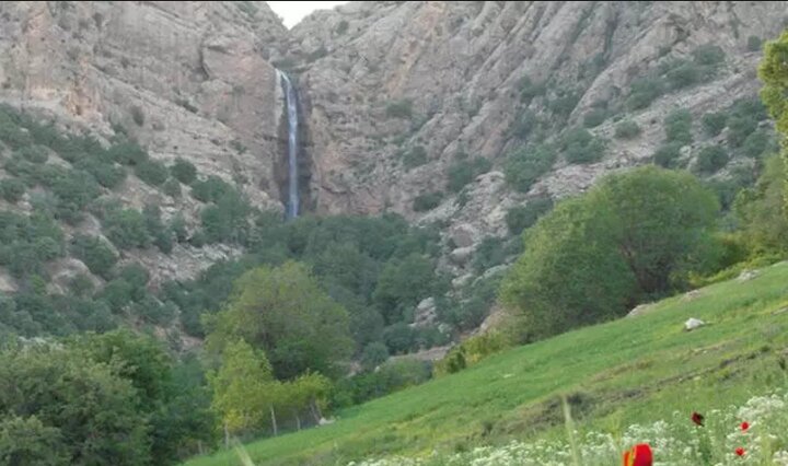 زیباترین آبشار دنا را باید دید