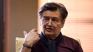 عکس دیده نشده ار حضور بازیگر مشهور سینما و تلویزیون در راهپیمایی ۲۲ بهمن