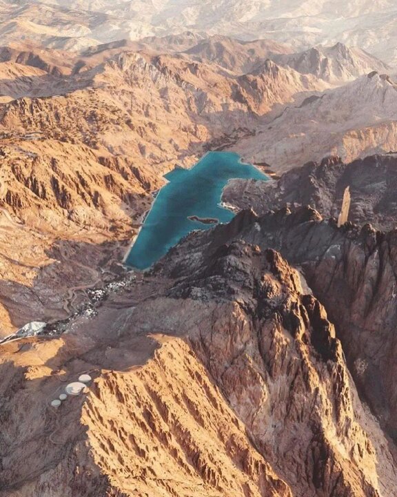 تصاویر شوکه کننده از پیست اسکی در بیابان عربستان
