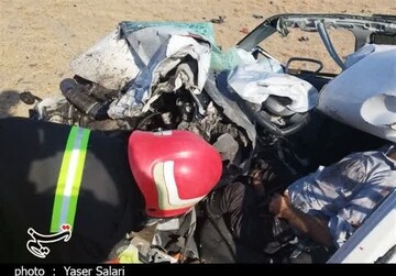 تصاویر تلخ از تصادف وحشتناک دو خودرو که منجر به مرگ دو جوان شد