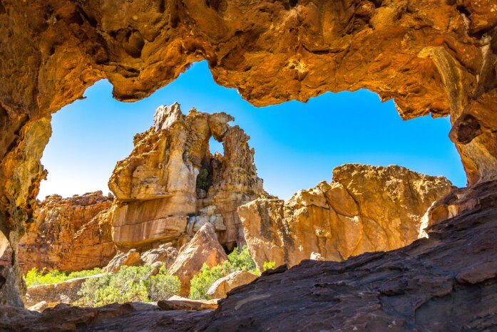 غارهای پنهان در دل کوه‌های کیپ تاون / سفری به دنیای شگفت‌انگیز غارها + عکس