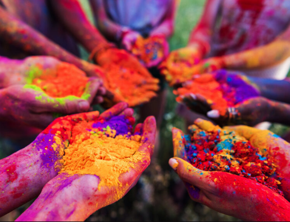 سفری به دنیای شادمانی فستیوال رنگ‌های هندوستان