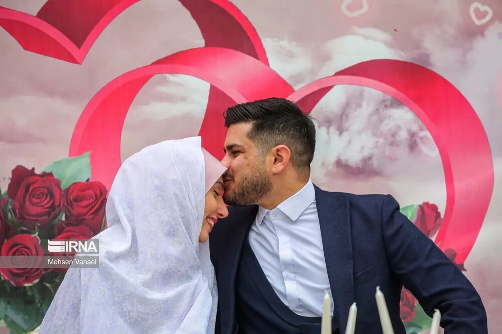 عاشقانهترین قاب ثبت شده از جشن ازدواج دانشجویی