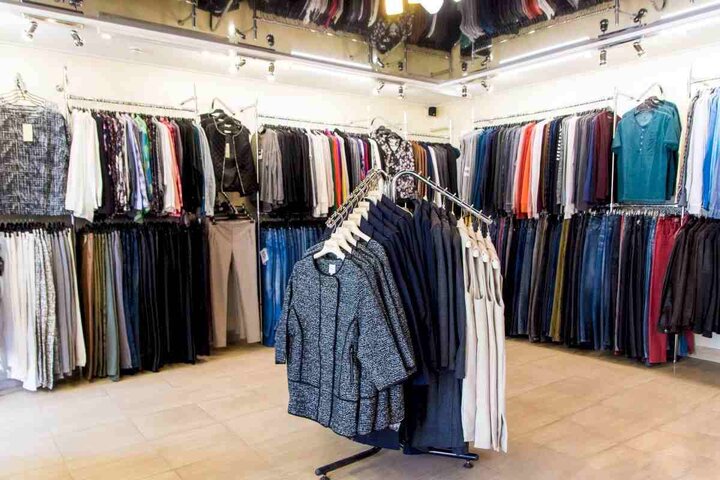 گرانی عجیب قیمت لباس مردانه در آستانه عید نوروز / فروش چکی پیراهن مردانه به مشتریان