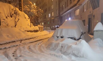 دفن شدن خودروها زیر برف در این منطقه تهران + عکس