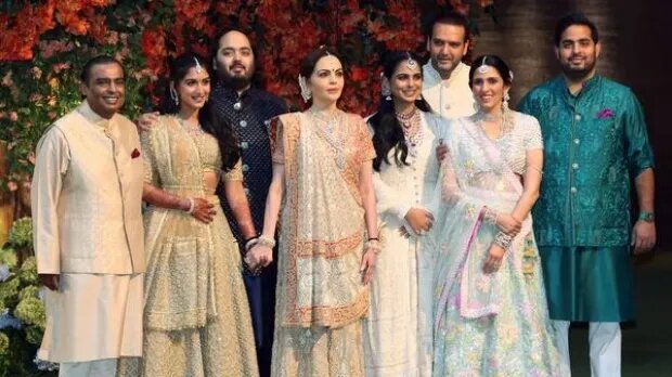 حضور افراد مشهور جهان در عروسی میلیاردر هندی!