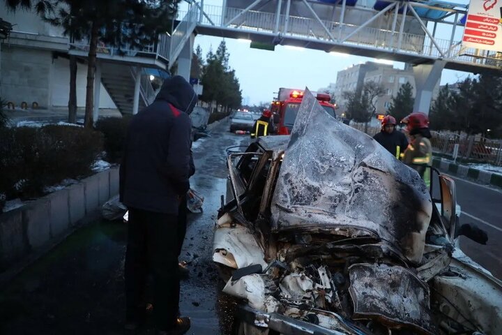 حادثه تلخ برای خودروی پاکبانان شهرداری مشهد /یکی از پاکبانان دچار سوختگی شدید شد