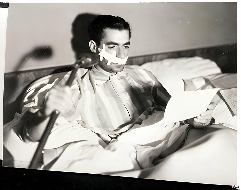 ترور محمدرضا پهلوی در ۷۵ سال پیش؛ فرار لحظه آخری شاه از مرگ + عکس دیده نشده