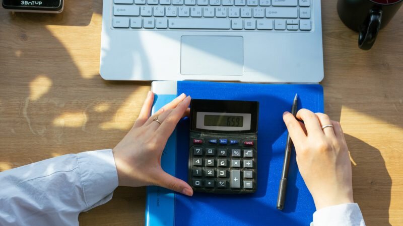 تفاوت پایه سنوات و حق سنوات چیست؟