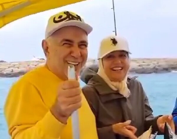 تصاویری از ظریف و همسرش در حال ماهیگیری  / فیلم