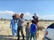 حضور خشایار نادی در مناطق سیل زده سیستان و بلوچستان + تصاویر
