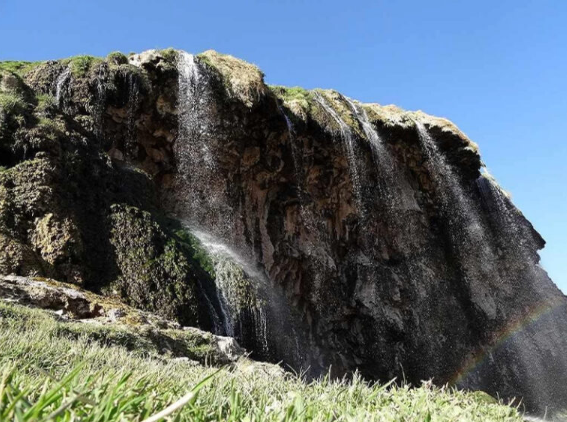 آبشار کمردوغ؛ نگینی در قلب زاگرس