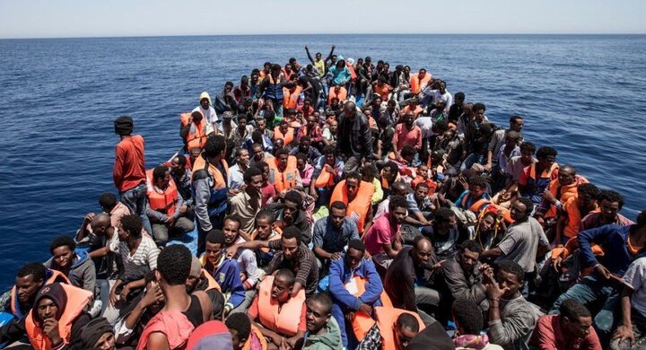 غرق شدن ۶۰ مهاجر غیرقانونی در دریای مدیترانه