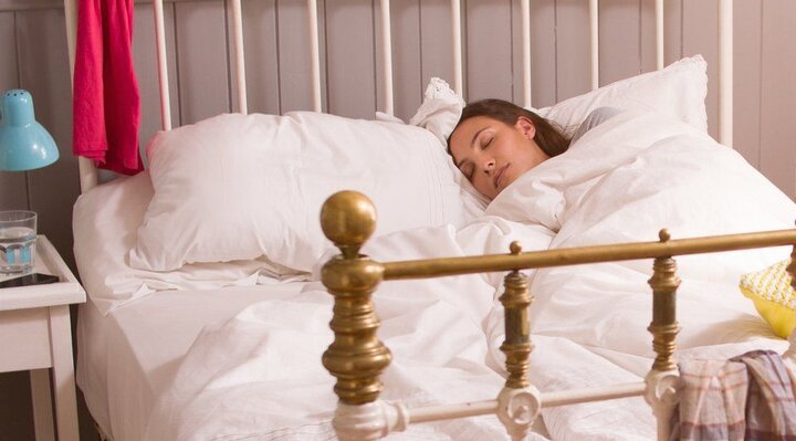 چرا خواب زیاد صبحگاهی مفید نیست؟ / راهکارهایی برای جبران کمبود خواب
