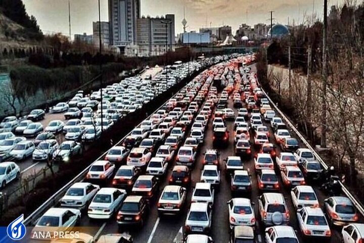 یک‌طرفه شدن جاده چالوس و آزادراه تهران-شمال به دلیل ترافیک شدید
