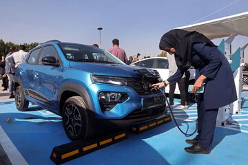در دستور کار بودن احداث ایستگاه‌های شارژ خودروهای برقی در تهران