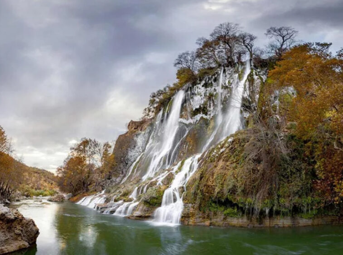 بلندترین آبشار لرستان / مقصدی شگفت‌انگیز برای طبیعت‌گردان
