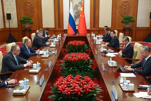 «مبارزه با تروریسم و مقابله با تحریم‌ها»، محور مذاکرات وزرای خارجه روسیه و چین
