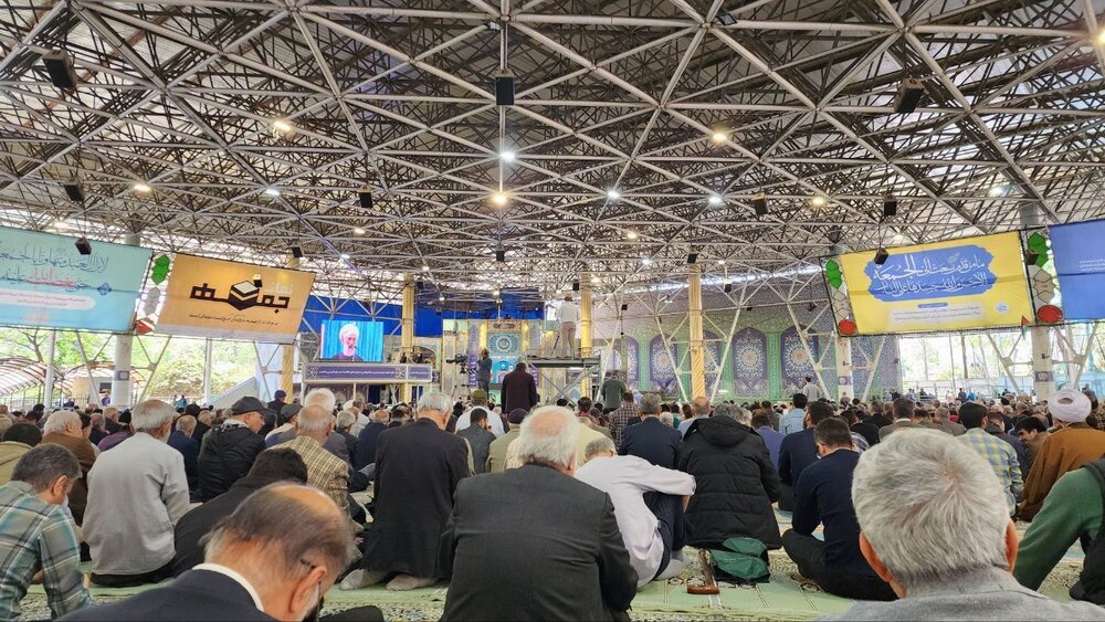 حضور کم مردم در نمازجمعه تهران به امامت کاظم صدیقی + تصاویر