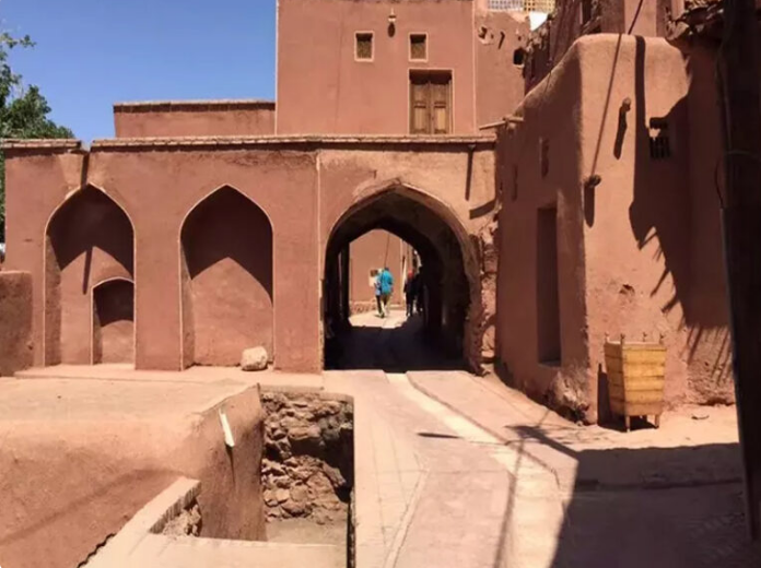 کاشان؛ گنجینهای از تاریخ و طبیعت / سفری به قلب کویر ایران